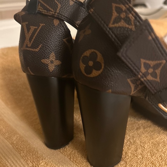 Very stylish inspired block heels platform - Picture 15 of 15